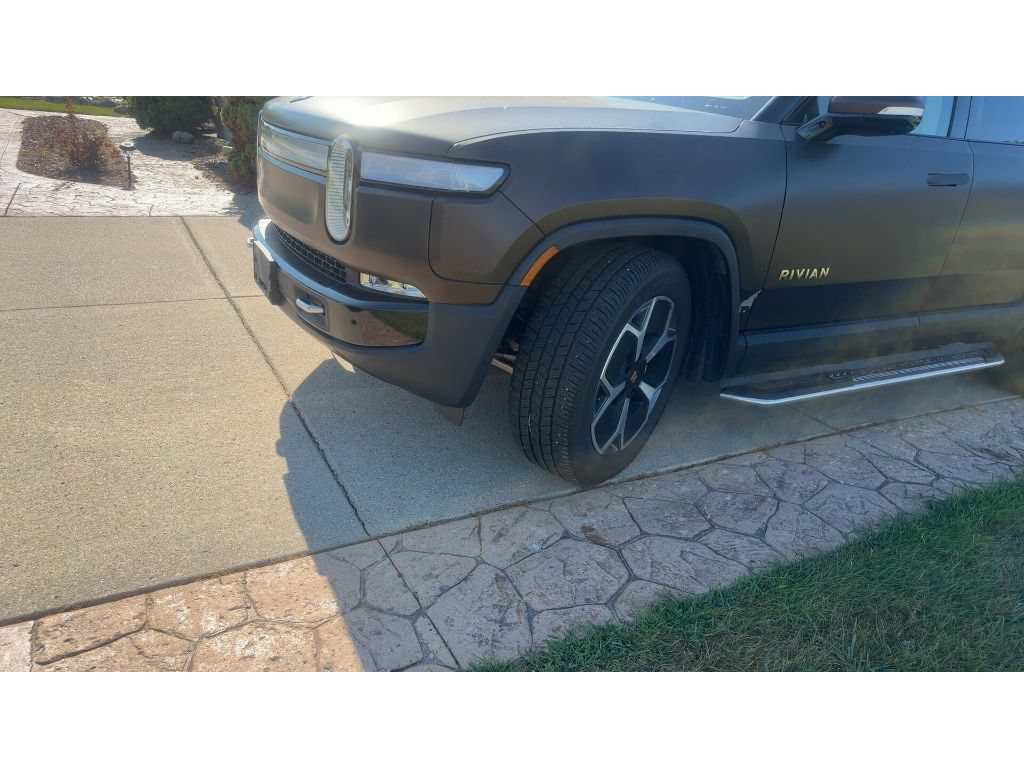 Used 2023 Rivian R1S Adventure Quad AWD/4WD image 8