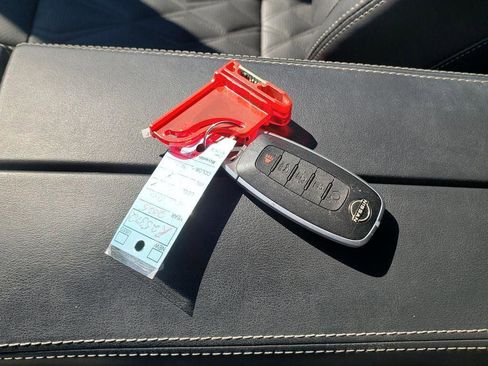 Certified 2025 Nissan Rogue Platinum w/ Platinum Premium Package image 40