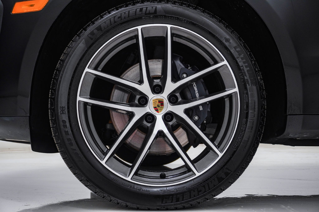 Certified 2026 Porsche Macan AWD/4WD image 13