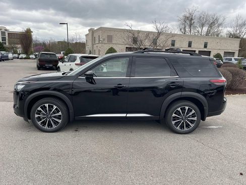 New 2026 Nissan Pathfinder Platinum w/ Lighting Package AWD/4WD image 6