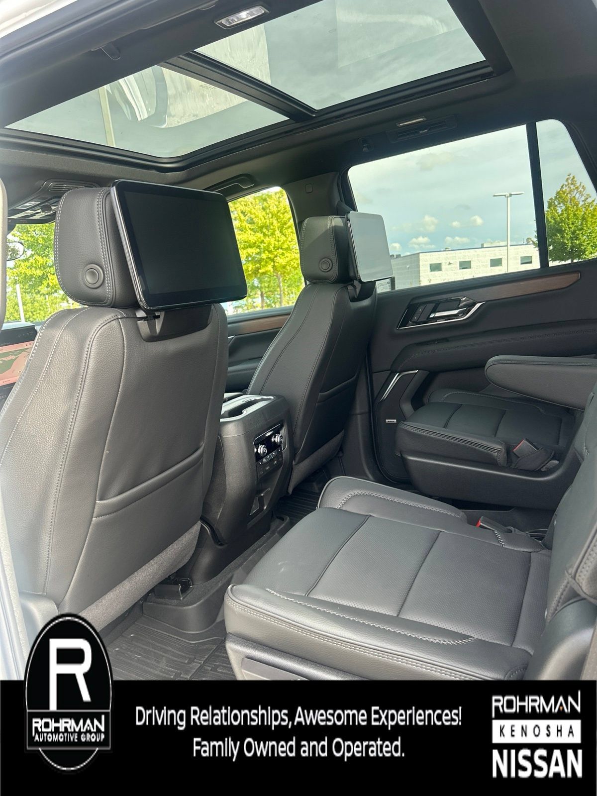Used 2026 GMC Yukon Denali w/ Denali Reserve Package AWD/4WD image 10