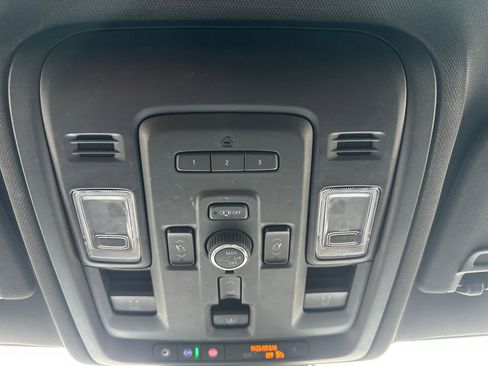 Used 2023 Chevrolet Tahoe Z71 w/ Luxury Package image 27