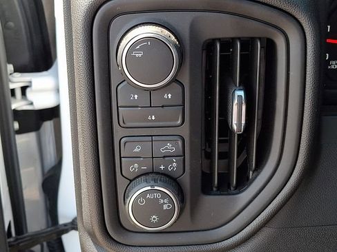 Used 2024 Chevrolet Silverado 2500 Custom w/ Custom Value Package image 19