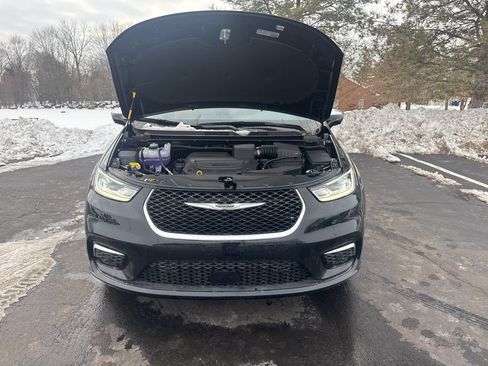 New 2026 Chrysler Pacifica Pinnacle AWD/4WD image 13