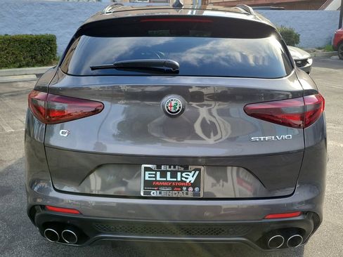 Used 2022 Alfa Romeo Stelvio Quadrifoglio w/ Active Assist Plus Package AWD/4WD image 31