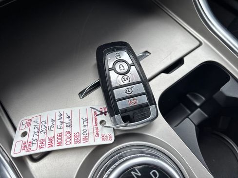 Used 2022 Ford Explorer XLT w/ Equipment Group 202A image 35