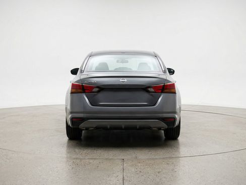 Used 2025 Nissan Altima 2.5 SV FWD image 7