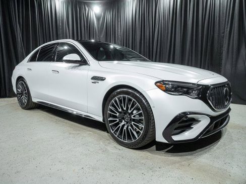 New 2026 Mercedes-Benz E 53 AMG e 4MATIC Sedan image 3