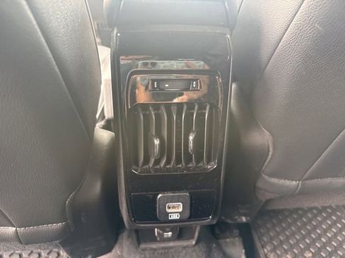 Used 2025 Jeep Compass Trailhawk AWD/4WD image 25