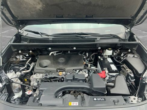 Used 2024 Toyota RAV4 XLE AWD/4WD image 18