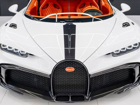 Used 2022 Bugatti Chiron Pur Sport image 32