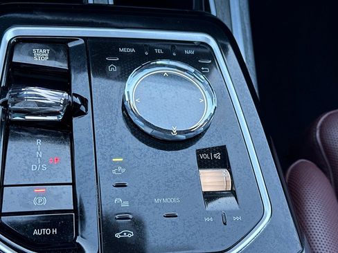 Used 2025 BMW 740i 740i image 30