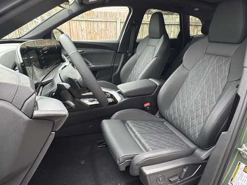 New 2025 Audi SQ5 Prestige image 14