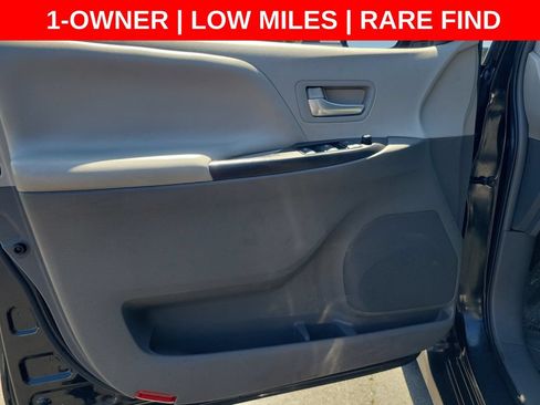 Used 2019 Toyota Sienna LE FWD image 19