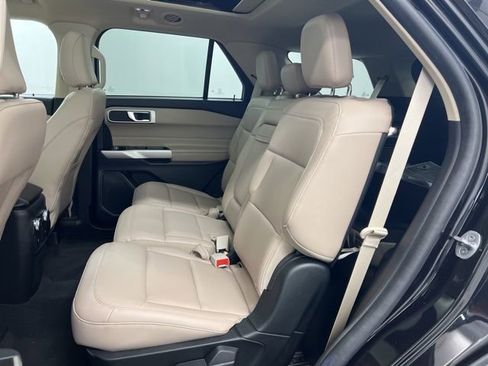 Used 2023 Ford Explorer XLT w/ Equipment Group 202A image 16