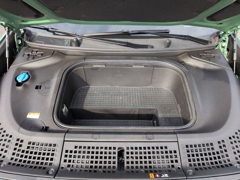 Used 2026 Hyundai Ioniq 9 Limited image 35