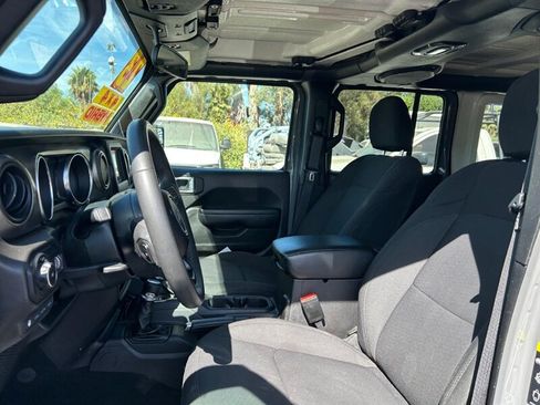 Used 2023 Jeep Wrangler Unlimited AWD/4WD image 20