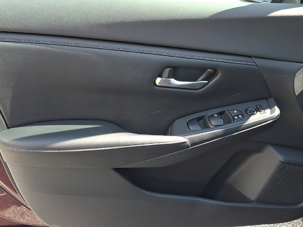 Used 2020 Nissan Sentra SV w/ Trunk Package FWD image 12