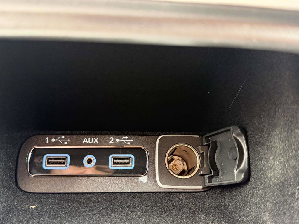 Used 2019 Jeep Grand Cherokee Limited AWD/4WD image 32