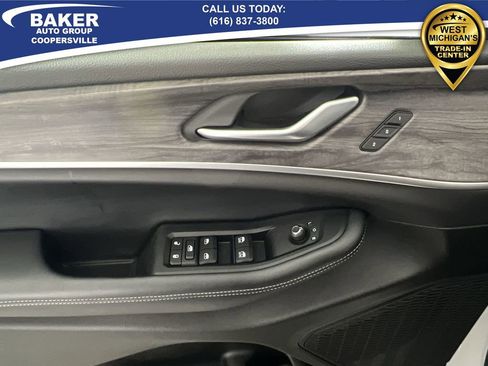 Used 2024 Jeep Grand Cherokee Limited w/ Black Appearance Package image 24