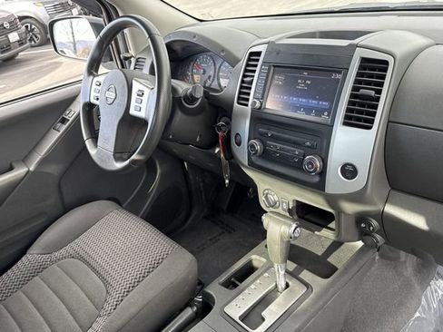 Used 2019 Nissan Frontier SV image 27