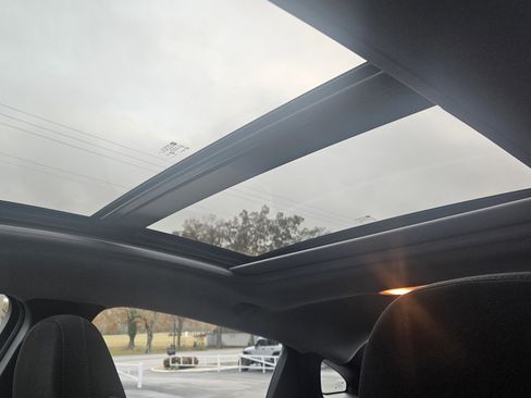 Used 2024 Chevrolet Malibu LT image 12