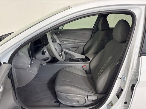New 2026 Hyundai Elantra Sport FWD image 15