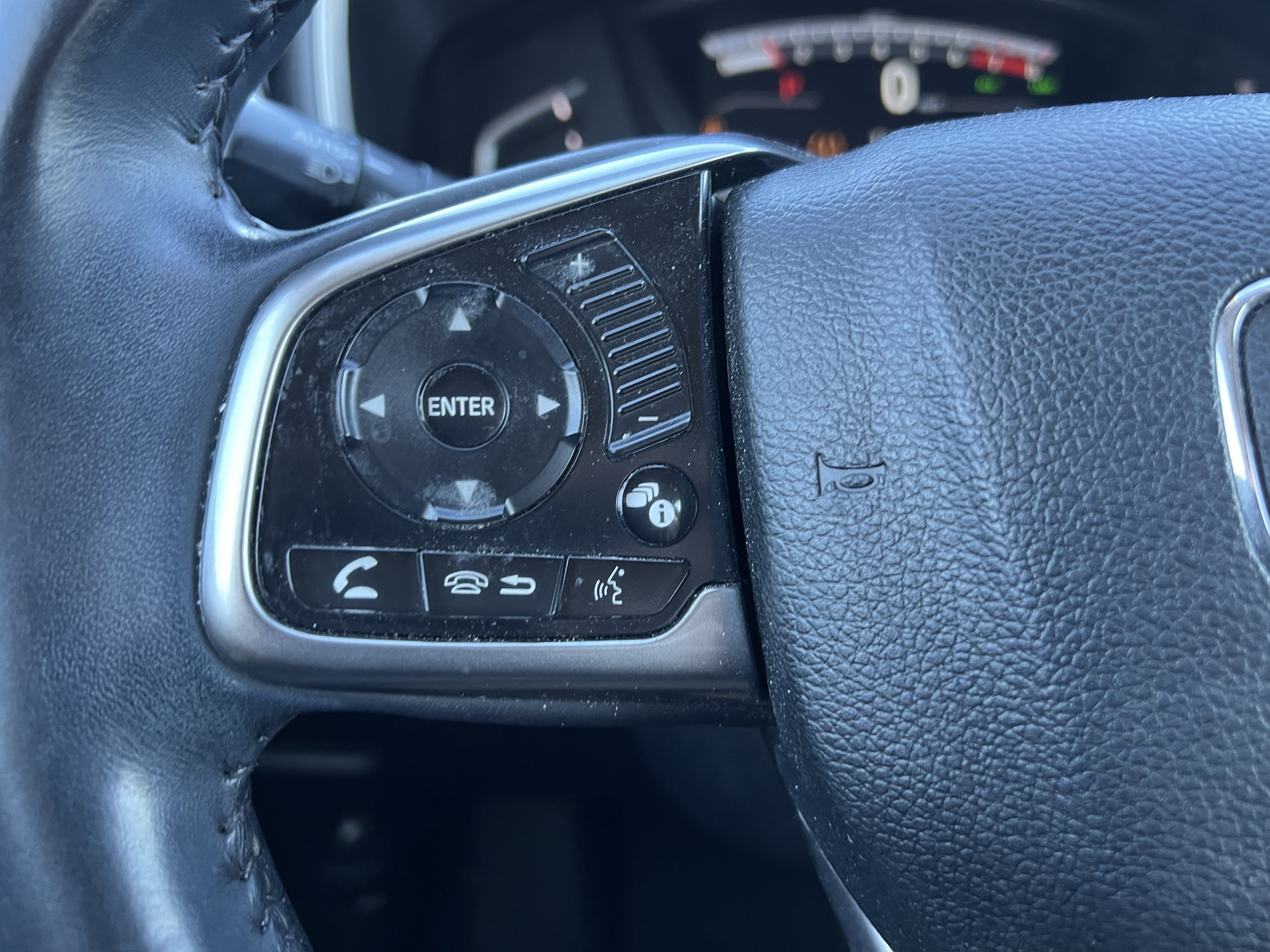 Used 2018 Honda CR-V Touring image 19