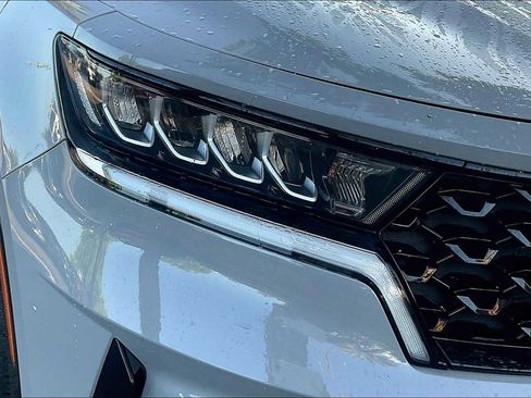 Used 2022 Kia Sorento EX w/ Panoramic Sunroof Package image 28