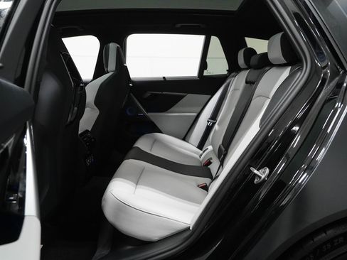 Used 2025 BMW M5 Touring image 15