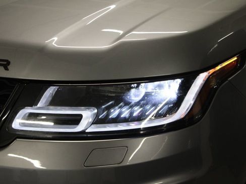 Used 2021 Land Rover Range Rover Sport SVR image 12