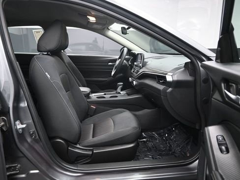 Used 2025 Nissan Altima 2.5 SV FWD image 26