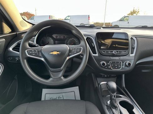 Used 2023 Chevrolet Malibu LT image 19