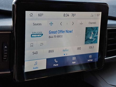 Used 2022 Ford Explorer XLT w/ Equipment Group 202A AWD/4WD image 15