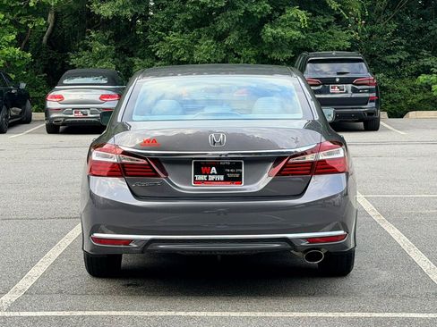 Used 2017 Honda Accord LX image 5