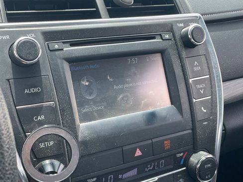 Used 2015 Toyota Camry LE FWD image 6