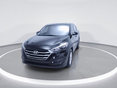 Used 2018 Hyundai Tucson SE w/ Cargo Package image 3