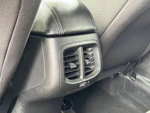 Used 2019 Jeep Cherokee Latitude w/ Popular Appearance Group image 25