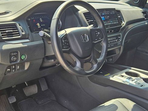 Used 2024 Honda Passport EX-L image 2