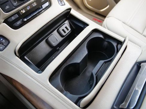 Used 2020 GMC Yukon Denali w/ Denali Ultimate Package image 16