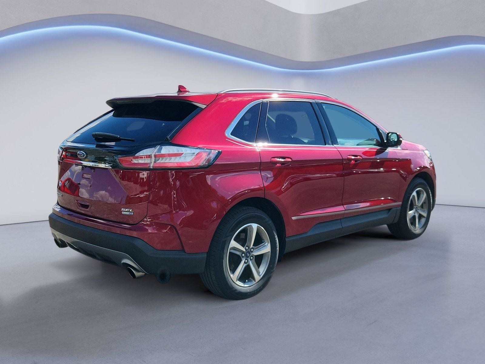 Used 2019 Ford Edge SEL w/ Equipment Group 201A AWD/4WD image 3