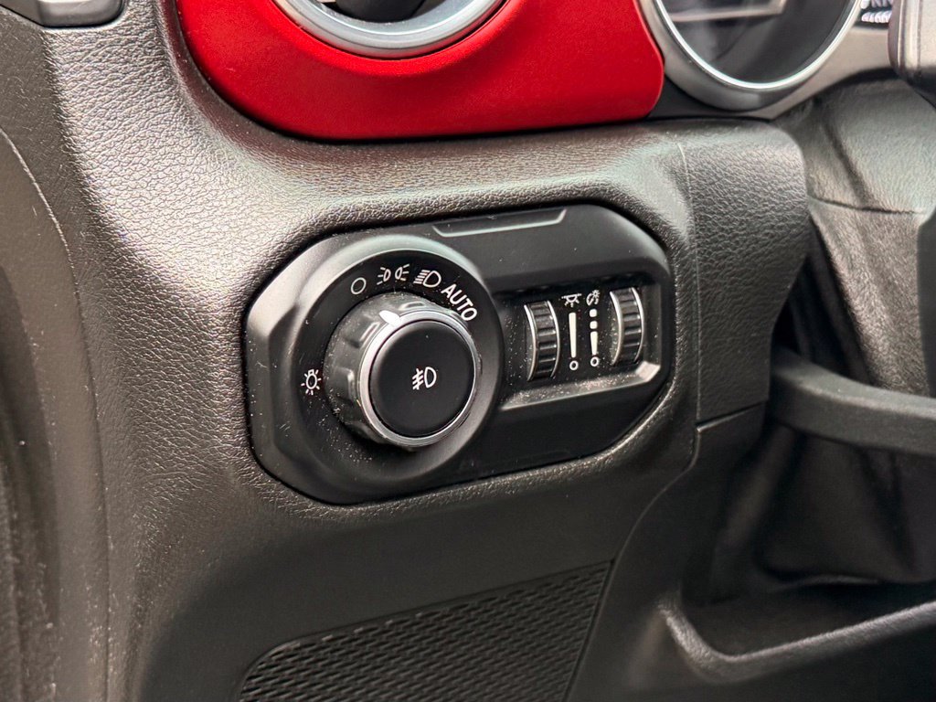 Used 2018 Jeep Wrangler Unlimited Rubicon AWD/4WD image 29