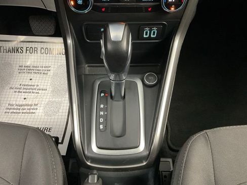 Used 2021 Ford EcoSport SE w/ SE Convenience Package image 18