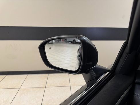 New 2026 Mitsubishi Outlander SE image 18