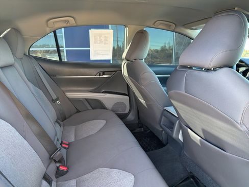 Used 2020 Toyota Camry LE image 20