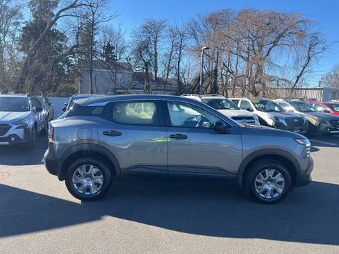 Used 2025 Nissan Kicks S image 6