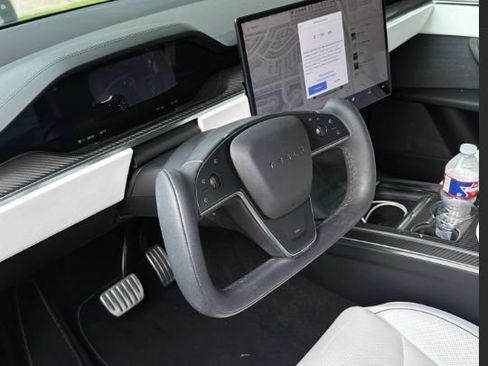 Used 2022 Tesla Model X Plaid AWD/4WD image 7