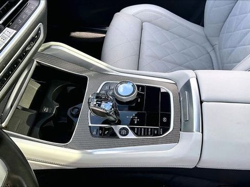 Used 2023 BMW X6 xDrive40i w/ M Sport Package image 15