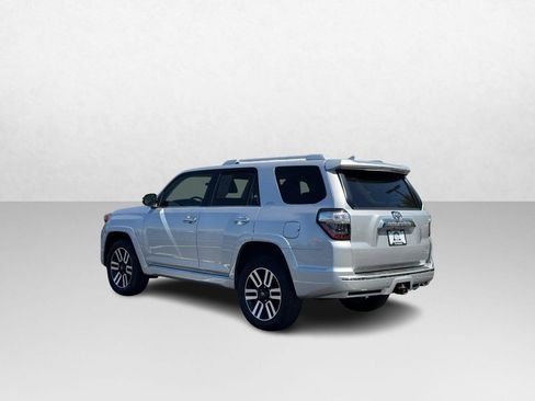 Used 2019 Toyota 4Runner Limited AWD/4WD image 4