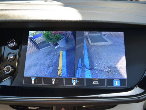 Used 2021 Buick Envision Avenir AWD/4WD image 32